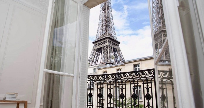 Primăria Parisului dă în judecată Airbnb