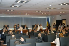 2012_07_11_consiliul primariei capitalei -votare 1_rsz