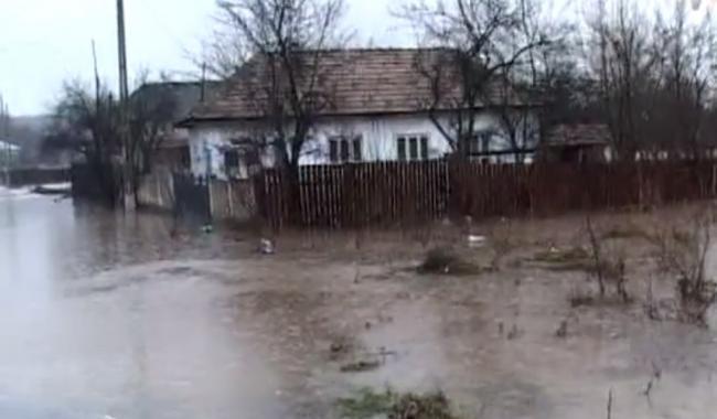 Țara rămâne în noroi inundaţii asigurarea obligatorie de locuințe