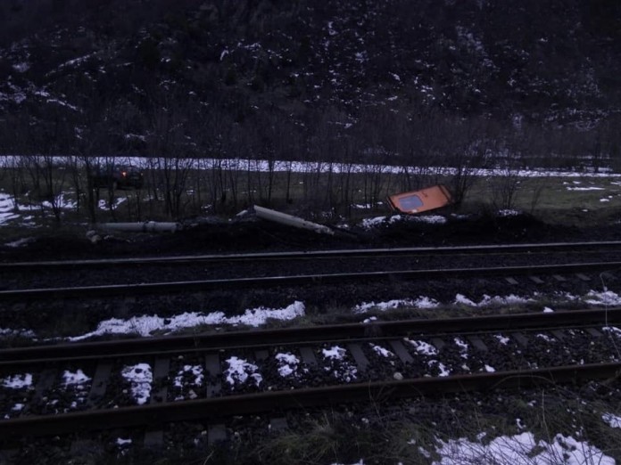 Locomotivă de tren, deraiată tren deraiat în Hunedoara