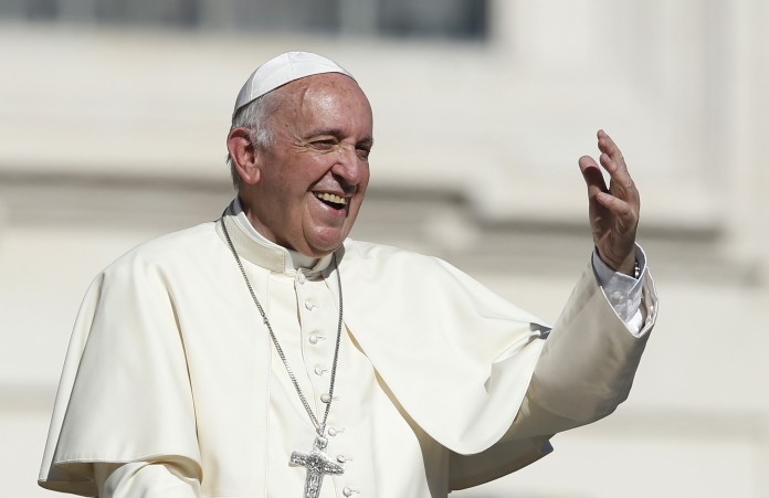 Papa Francisc închide școlile din București
