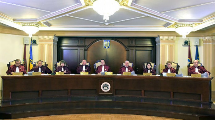 Sesizarea premierului Dăncilă împotriva președintelui Iohannis pe tema numirii miniștrilor interimari va fi dezbătută de Curtea Constituțională