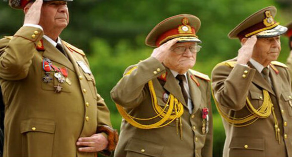 Ministerul Muncii propune menţinerea la 400 de lei a ajutorului acordat veteranilor de război