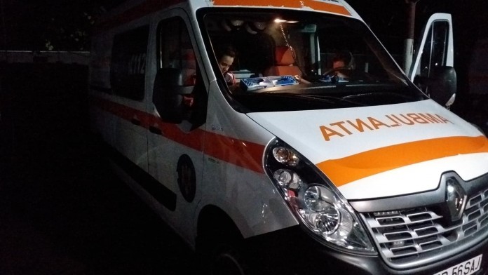O ambulanță a fost atacată cu pietre de protestatari , la Braila