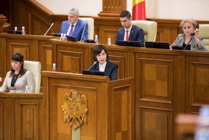 Guvernul de la Chișinău, condus de Maia Sandu, a căzut în urma moțiunii de cenzură