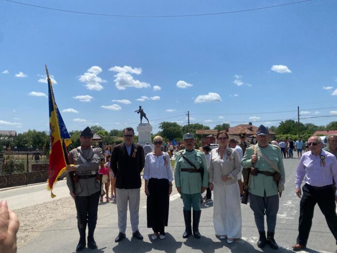 Monumentul eroilor locali Poiana